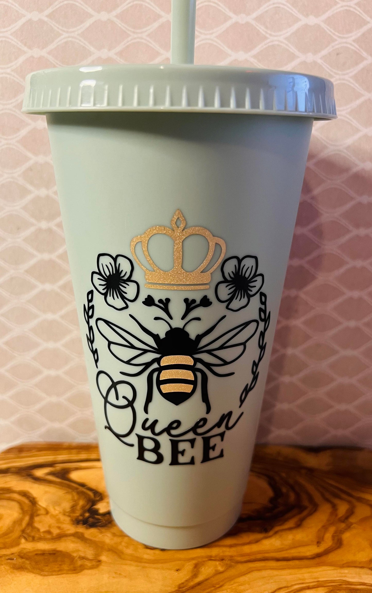 Queen Bee Venti Cup